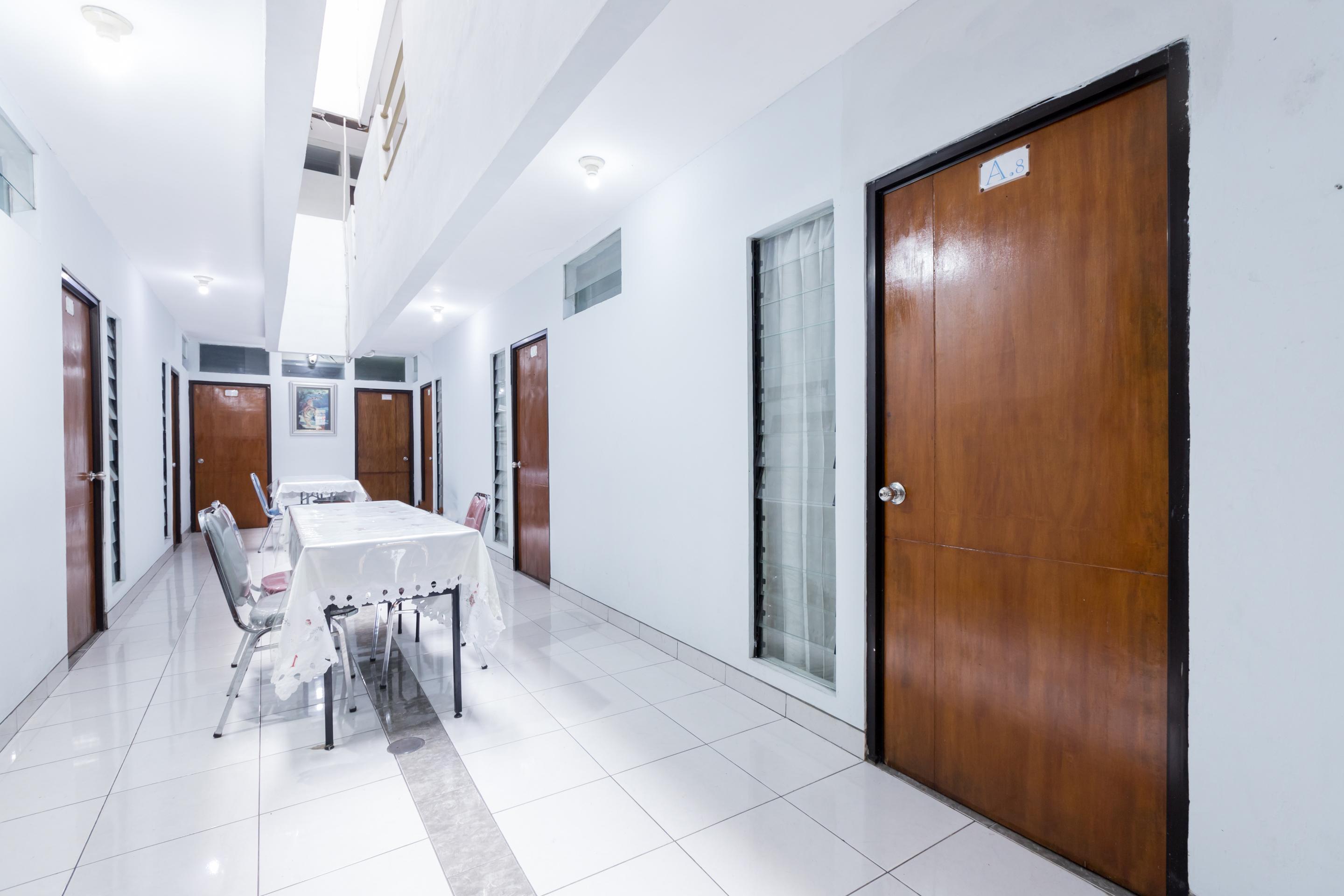 Super Oyo 1516 Cemara Gading Syariah Hotel Bogor Kültér fotó
